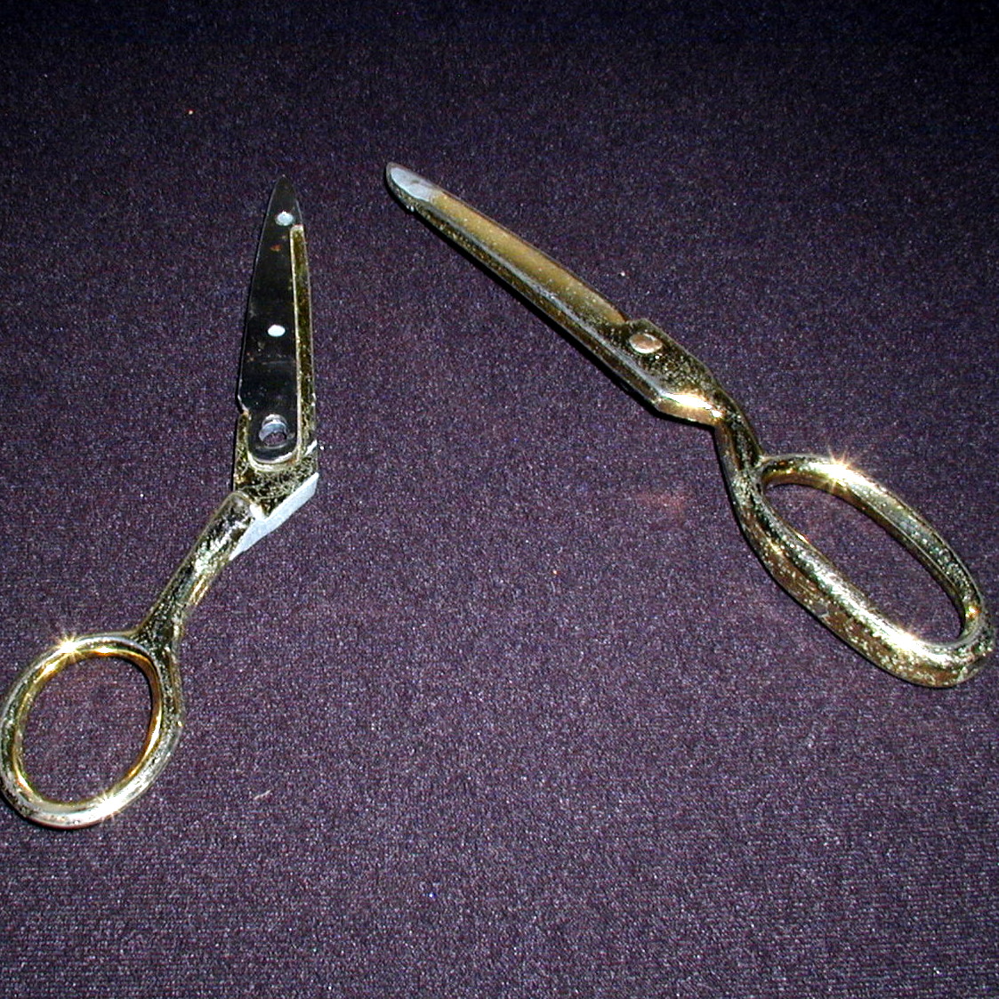 Spring Apart Scissors by Stan Watson Martin's Magic Collection